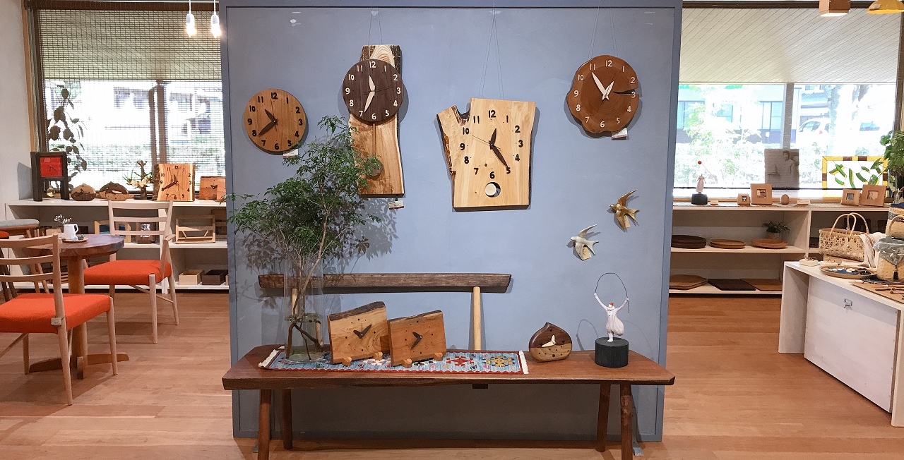 本店　ギャラリースペース『木の時計展』開催！